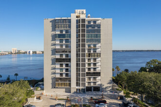 Park Plaza Condo in Jacksonville, FL - Building Photo - Building Photo