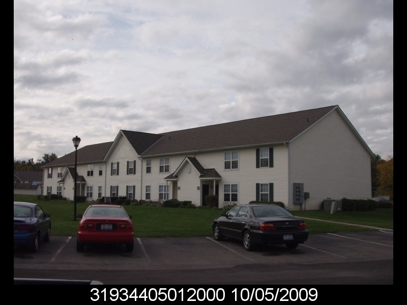 10861 Southwind Dr in Powell, OH - Foto de edificio