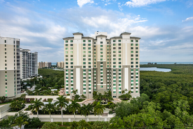 Grande Geneza at the Grande Preserve in Naples, FL - Foto de edificio - Building Photo