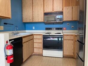 4050 Porte La Paz, Unit 56 in San Diego, CA - Foto de edificio - Building Photo