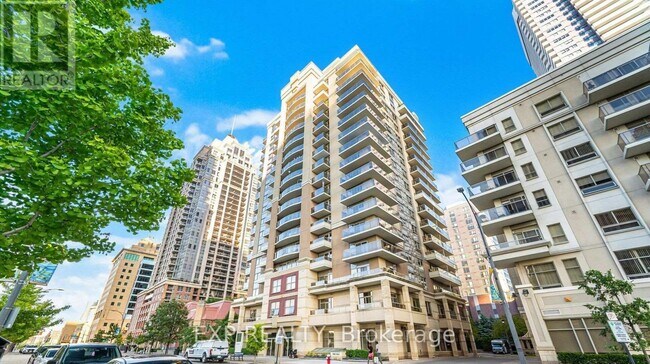 350 Princess Royal Dr in Mississauga, ON - Building Photo - Building Photo