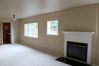 300 32nd Ave in Seattle, WA - Building Photo - Building Photo