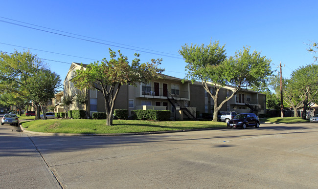 Meyerland Court in Houston, TX - Building Photo - Building Photo