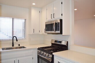 800 Orange Grove Avenue in Glendale, CA - Building Photo - Interior Photo