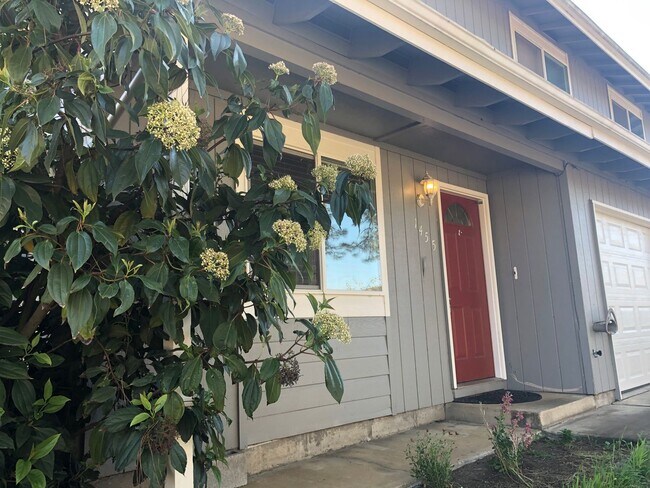 1455 R St-Unit -1455 in Springfield, OR - Building Photo - Building Photo