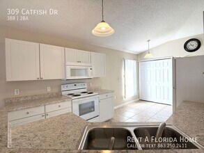 309 S Catfish Dr in Davenport, FL - Building Photo - Building Photo