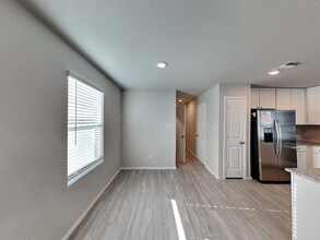 7302 Alcazar Gate in San Antonio, TX - Building Photo - Building Photo