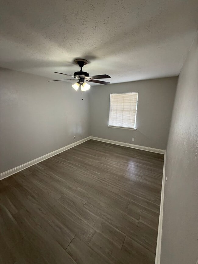 425 Price Dr in Lewisville, TX - Building Photo - Building Photo