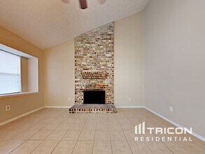 9515 Denbridge Dr in Houston, TX - Building Photo - Building Photo
