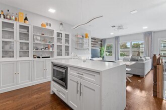 114 Bleecker St in Jersey City, NJ - Building Photo - Building Photo