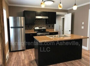 806 Orrs Camp Rd in Hendersonville, NC - Building Photo - Building Photo