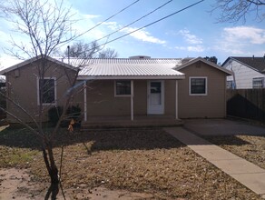 2518 1st Pl in Lubbock, TX - Building Photo - Building Photo