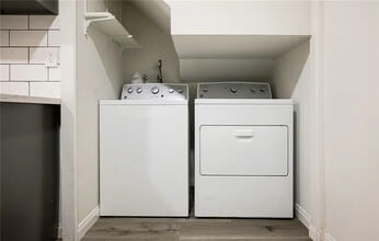 22718 Figueroa St, Unit 23 in Carson, CA - Foto de edificio - Building Photo