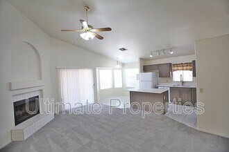 5420 W Oraibi Dr in Glendale, AZ - Building Photo - Building Photo