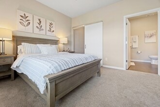 High Bluff at Creekwood Crossing in Menomonee Falls, WI - Building Photo - Building Photo