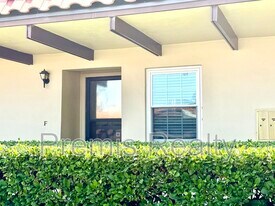 1701 Pinehurst Rd in Dunedin, FL - Building Photo