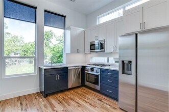 5915 Hudson St in Dallas, TX - Building Photo - Building Photo