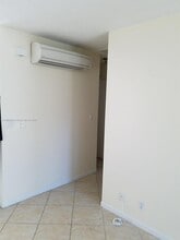 1231 NE 23rd Ave, Unit #3 in Pompano Beach, FL - Foto de edificio - Building Photo