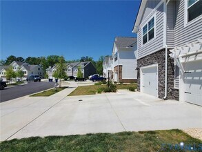 12405 Petrel Crossing in Midlothian, VA - Building Photo - Building Photo