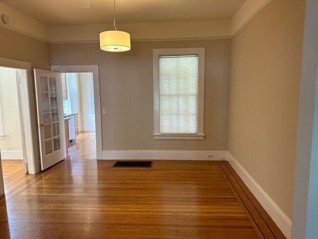 property at 229-229B 27th St