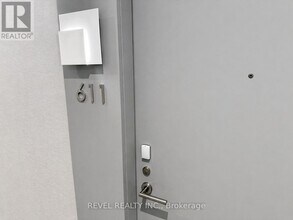 396 Hwy 7 in Richmond Hill, ON - Building Photo - Building Photo