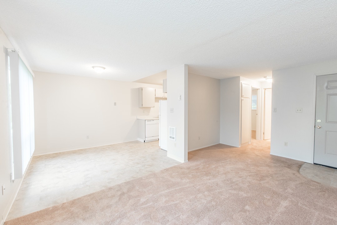 Elm Valley Apartments in Sumner, WA - Building Photo