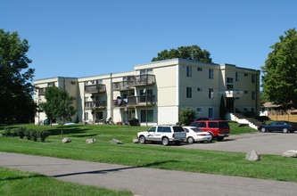 Sugar Maples in Rogers, MN - Building Photo - Building Photo