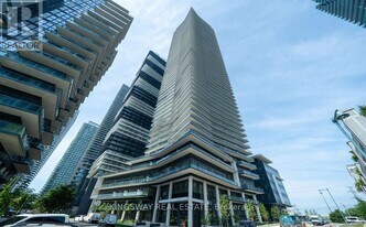 38 Annie Craig Dr in Toronto, ON - Building Photo