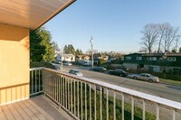 Vista Terrace Apartments in Burnaby, BC - Building Photo - Building Photo