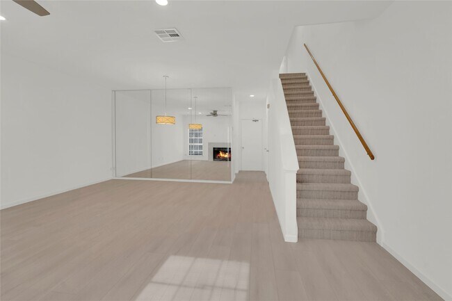 4001 Tanglewilde St in Houston, TX - Building Photo - Building Photo