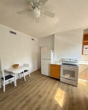 58 Aspinwall Ave, Unit 1 in Brookline, MA - Building Photo - Building Photo