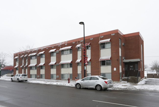 3932 Central Ave NE in Columbia Heights, MN - Building Photo - Building Photo