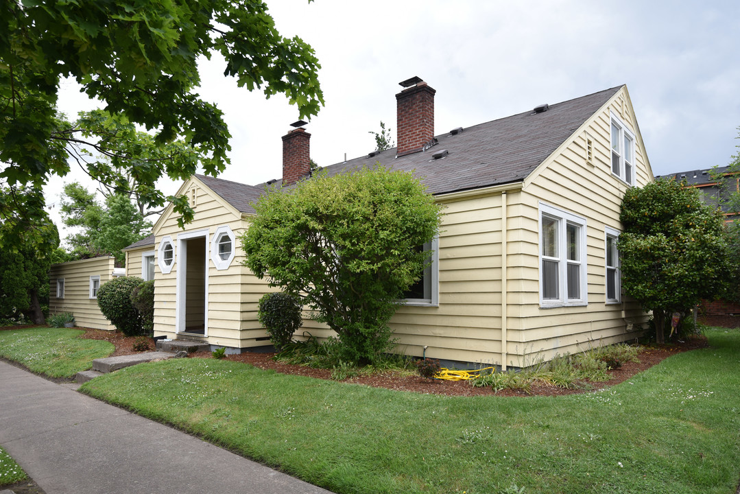 Hilyard Apartments in Eugene, OR - Building Photo