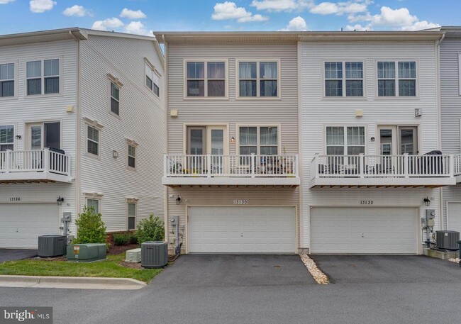 13130 Hawkeye Alley in Clarksburg, MD - Building Photo - Building Photo