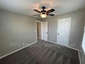 16541 W Sierra St in Surprise, AZ - Building Photo - Building Photo