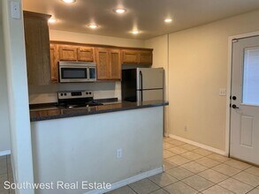 1221 E 14th St in Clovis, NM - Building Photo - Building Photo