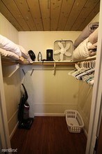 1812 Hornblend St-Unit -#F in San Diego, CA - Building Photo - Building Photo