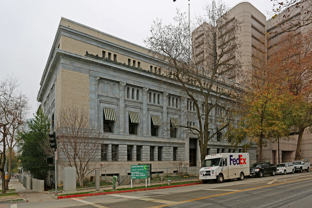 Hall of Justice Apartments in Sacramento, CA - Building Photo