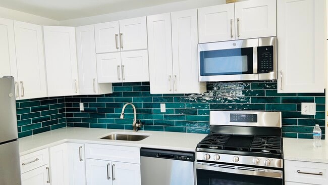 5406 Kennedy Blvd W, Unit #2 in West New York, NJ - Building Photo - Building Photo
