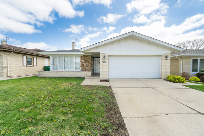 property at 2913 Kensington Ave