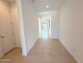 17017 W Shangri La Rd in Surprise, AZ - Building Photo - Building Photo
