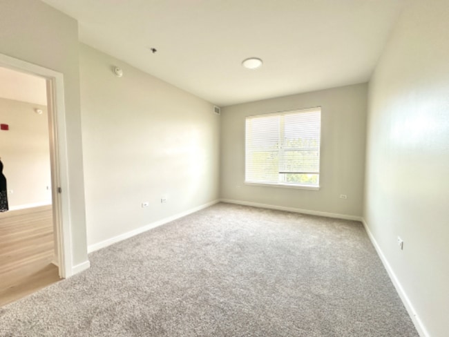 450 Warrenville Rd in Lisle, IL - Building Photo - Building Photo