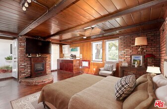 14842 Morrison St in Los Angeles, CA - Building Photo - Building Photo