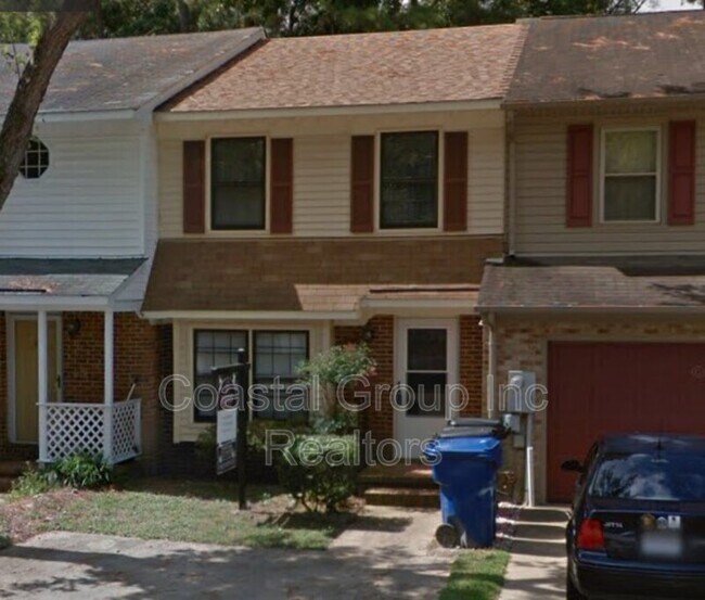 921 Wildwood Square Ct in Virginia Beach, VA - Foto de edificio - Building Photo