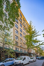 32 W 82nd St in New York, NY - Foto de edificio - Building Photo