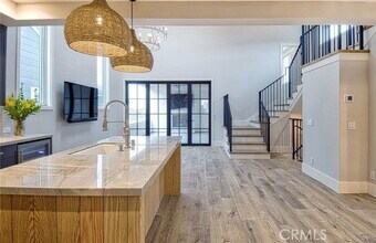 710 Avocado Ave in Newport Beach, CA - Building Photo - Building Photo