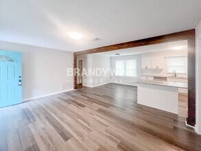 324 Laurel Ln in Stockbridge, GA - Building Photo - Building Photo