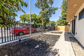 5506 Barton Ave in Los Angeles, CA - Building Photo - Building Photo