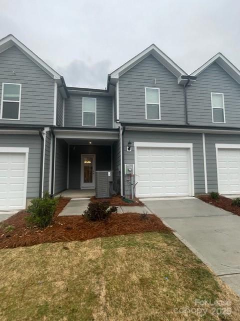 10037 Guardian Dr in Charlotte, NC - Building Photo