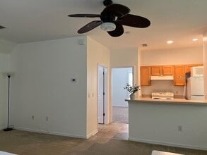 947 Spring Park Loop in Kissimmee, FL - Building Photo - Building Photo